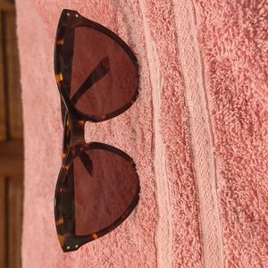 BRAND NEW GENUINE WOMENS CAT EYE SUNGLASSES